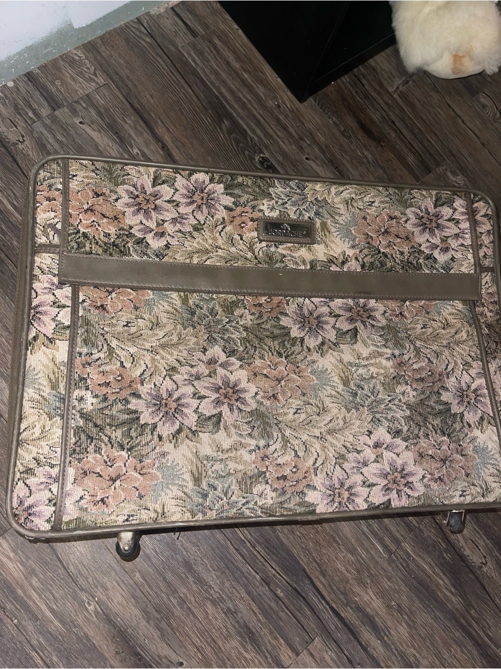 Floral Tapestry Rolling Luggage Case